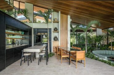 Kitchen and dining in Las Calitas Villa [1121 x 747] Canggu, Bali