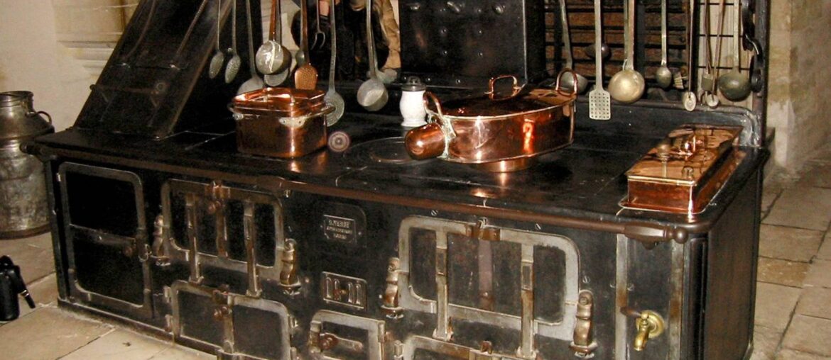 Chenonceau Kitchen Stove