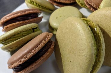Macarons thé matcha et chocolat