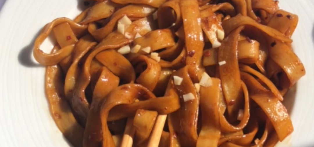 Chilli garlic oil Pasta 🤍