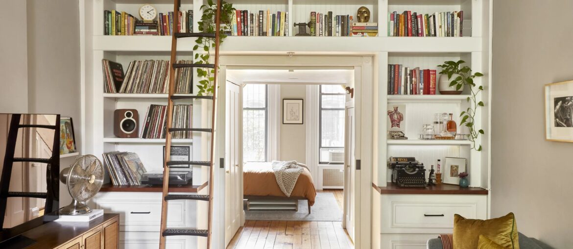 Built-in bookshelves around the entrance to the bedroom in a Park Slope apartment, Brooklyn, New York City [3000x2001]