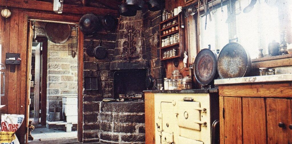Gorgeous old hovel kitchen