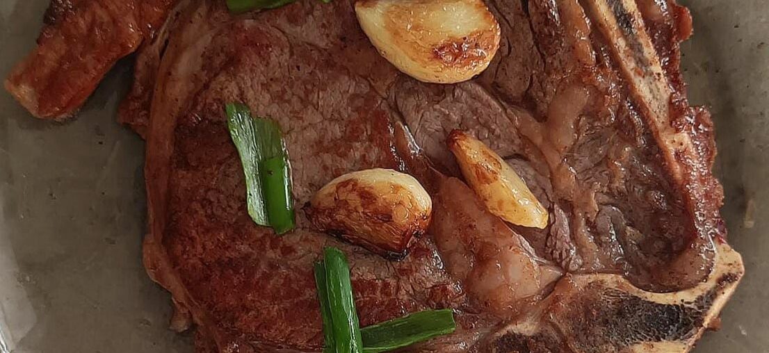 Ne me demandez pas qui coupe comme ça l'onion vert j'avais la flemme..