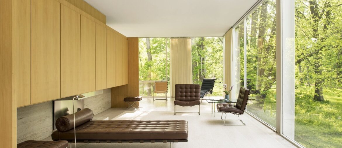 Farnsworth House in Plano, IL designed by Mies Van Der Rohe [1600 x 1092]