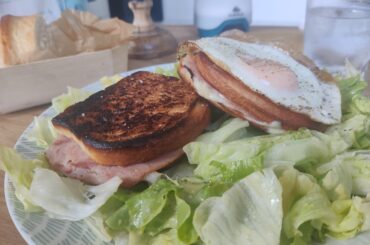 Couple de croques avec du pain de mie par ma boulangerie préférée !