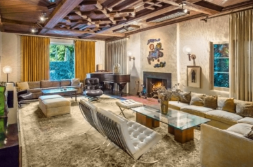 Living room of 1930 Spanish estate, designed by legendary architect Paul Williams - Brentwood, Los Angeles, CA [1319x682]