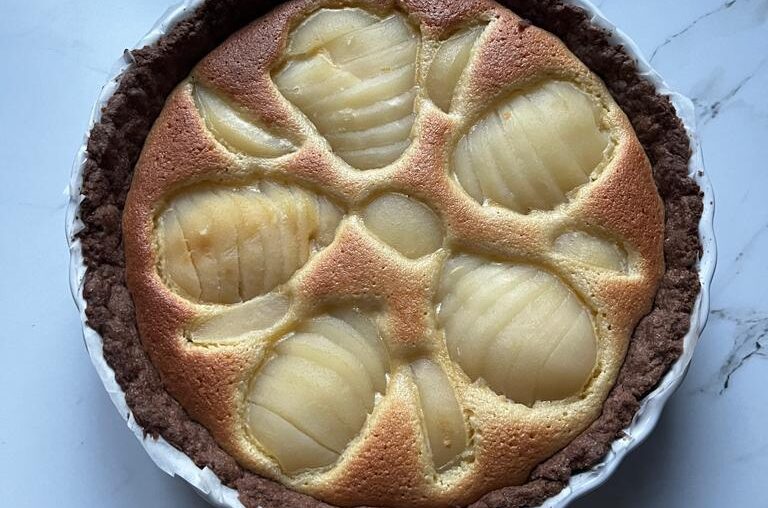 Tarte sablée chocolat aux poires faite par ma copine(incroyable)