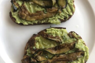Eggplant Avocado bread 🤍