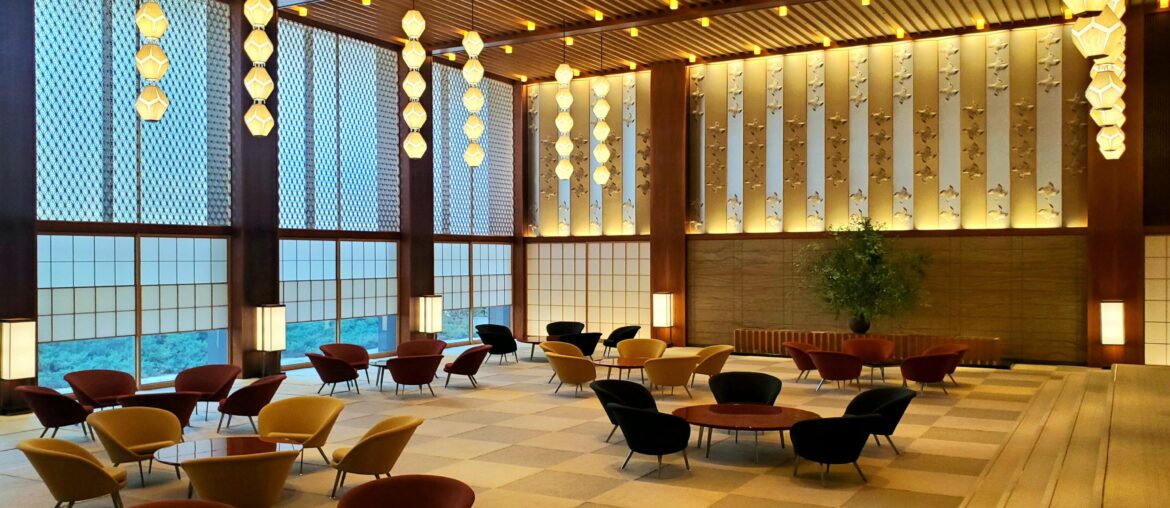 The Okura Tokyo, Prestige Tower Lobby [OC] [3797x1797]