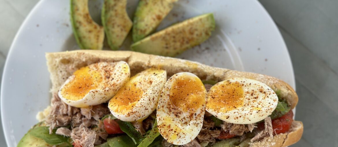 Pas vraiment un Pan Bagnat (j’entends déjà les Nissards s’offusquer 😅)