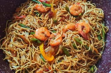 Aujourd'hui c'est nouilles sautées aux crevettes !