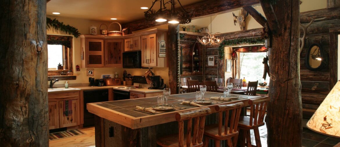 Cabin Kitchen and Dining Area