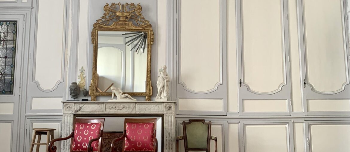 Reception room (now used as the living room of my flat) of an 18th century stately townhouse in Bordeaux, France [OC] [3024 x 4032]