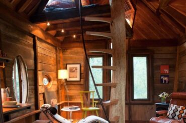 Treehouse in Crystal River [1000x1500]