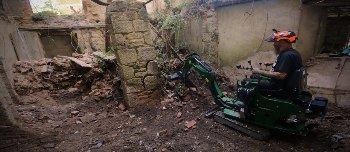 Uncovering the lost room, on the brink of collapse.