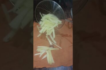 French fries #shorts #cookingvideo #frenchfries #eveningsnacks #strretfood #shortsvideo #tranding