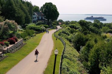 Discover the Great Lakes region with Jean Newman Glock