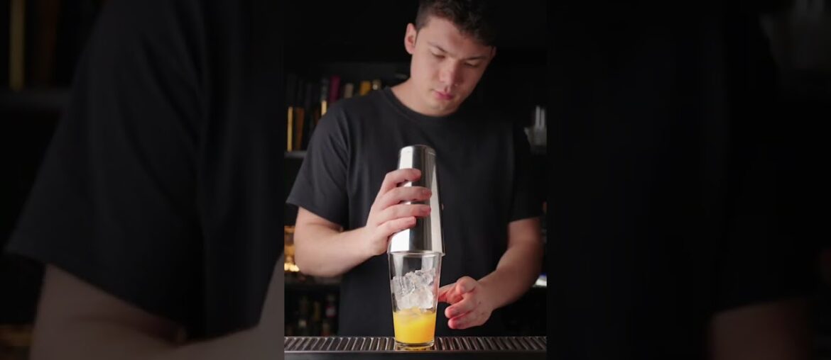 Passionfruit & Vanilla 75 – A gin and champagne cocktail FFO the Pornstar Martini (French 75 twist) Passionfruit & Vanilla 75 - A gin and champagne cocktail FFO the Pornstar Martini (French 75 twist)