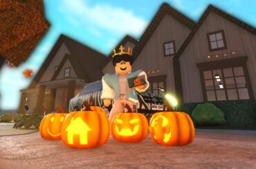 DECORATING MY BLOXBURG HARD MODE HOUSE FOR HALLOWEEN... and carving pumpkins