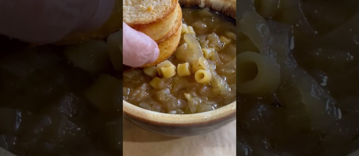 French Onion and Pasta Soup  #cookingshorts #cooking #frenchonionsoup #souprecipe