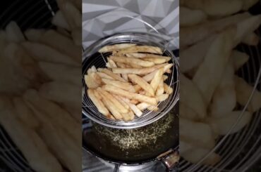 French fries at home.Easy and simple#fries#tasty#food#youtubeshorts #viral