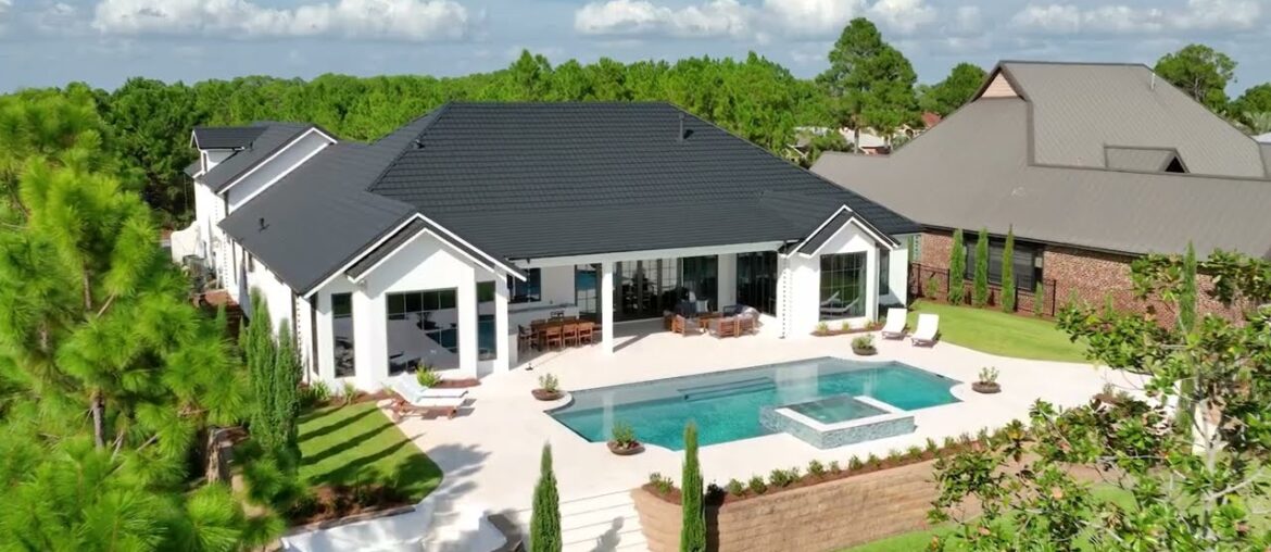 300 E Shipwreck Rd: It’s a lifestyle! 300 E Shipwreck Rd: It's a lifestyle!