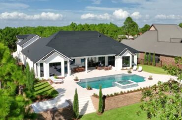 300 E Shipwreck Rd: It's a lifestyle!