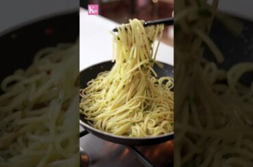 Spaghetti Aglio E Olio | Noodles Recipe | Kunal Kapur Recipes | #Shorts #TrendingRecipe