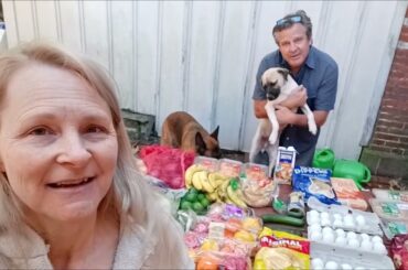 A TON OF FREE FOOD PLUS FUN FITNESS MERCHANDISE AND HALOWEEN DECORE! ~ DUMPSTER DIVING AT ALDI ~