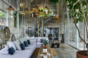 Holiday home on hillside above Mumbai Bay [1576 x 2364]