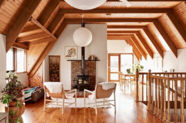 Mid-century A-frame cabin in Mount Eliza, Mornington Peninsula, Victoria, Australia [1200x801]