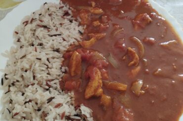 Curry de poulet avec du riz