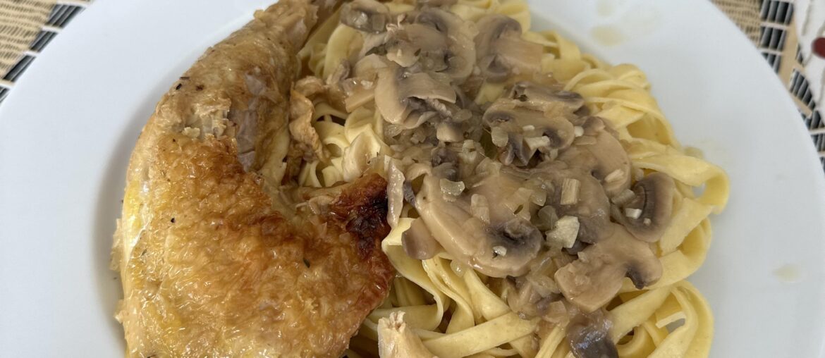 Poulet au jus et tagliatelles fraîches pour le fiston ce dimanche 😋