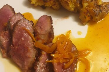 Magret de canard, sauce bigarde