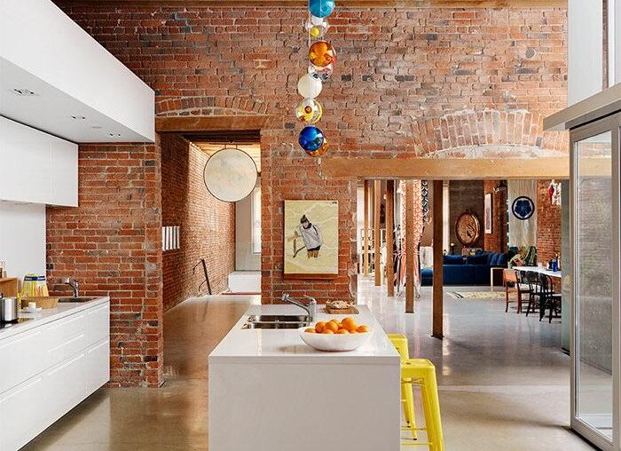 Loft in Vancouver by Omer Arbel [700x933]