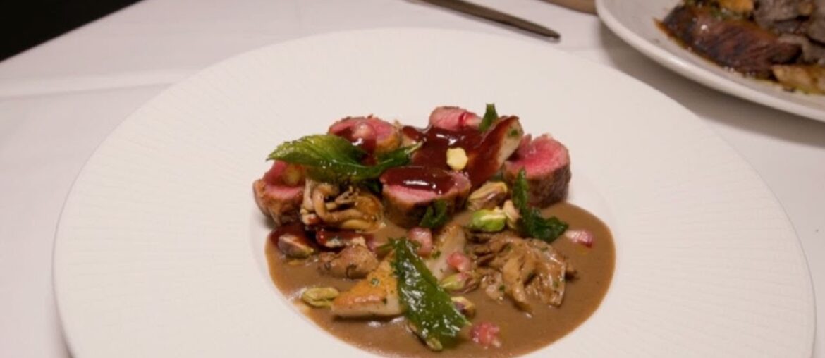 Fine Dining At Grand Central Station | New York Live TV