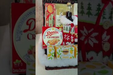 Simply Hamper Christmas Collection 2023 - Holiday Gourmet #christmashampers