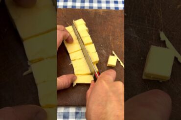 Pommes aligot | Potato classics | #recipe #frenchfood #classicfrench #potato #cheese