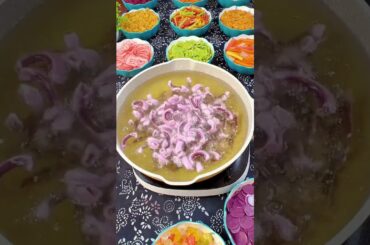 Purple sweet potato flavored French fries, so crunchy that you can’t stop eating each bite. Both ad