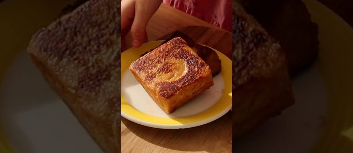 French Toast with Chocolate Heart  #frenchtoast #breakfast #toast #frenchtoastrecipe