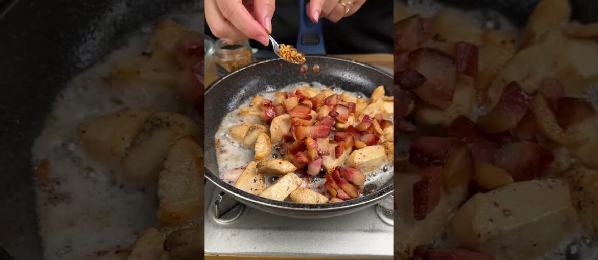 French fries with cream cheese, bacon and chicken. An incredibly delicious recipe!