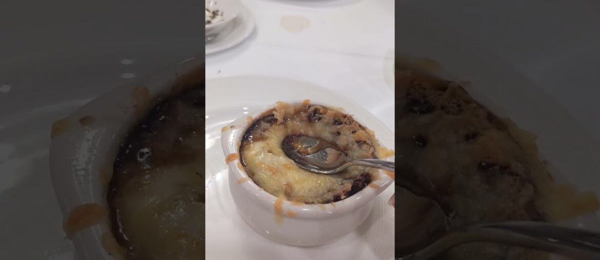 French onion soup at Lumiere's | Dining | Disney Cruise Line #disneycruise #dcl #disneymagicatsea