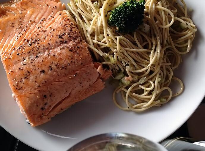 Un ti bout de saumon avec des pâtes ???