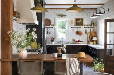 Renovated kitchen in a 19th century Milwaukee home, Wisconsin [2000x2549]