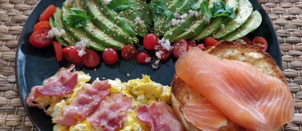 Brunch de dimanche ensoleillé