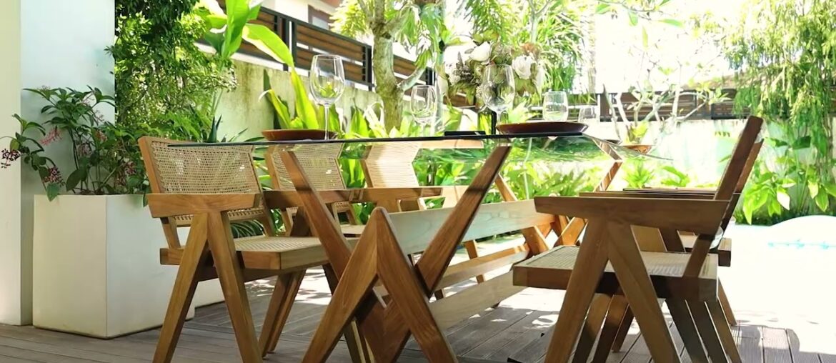 Jeanneret Dining Table and Armchair Set by France & Son