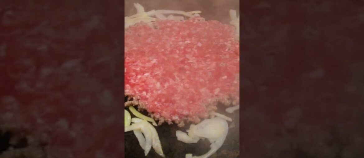 Smash Burgers: Crafting Gourmet Delights in Chateau Nettinne Kitchen #smashburger #food #chateaulife