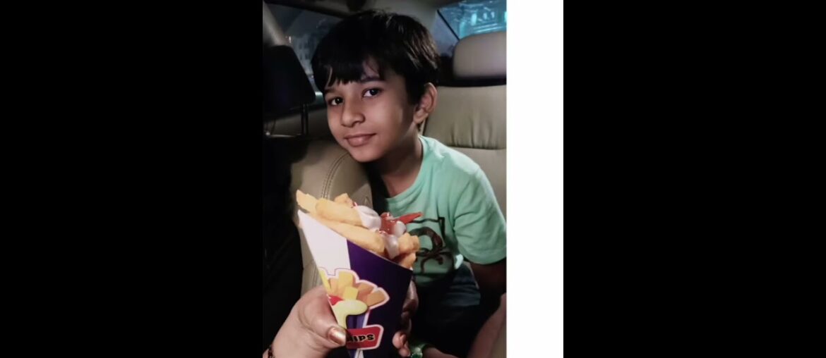 Enjoying Fries at Dutchchips Holland Fries|Bahrain Diaries|Crispy and fresh