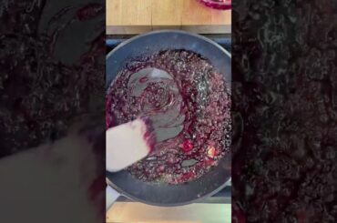 Red Wine Pear Tarte Tatin - GreenPan