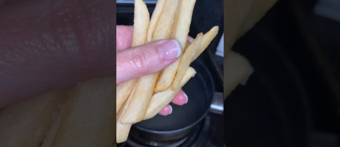 It’s French fries time #delicious #dinner #cooking #frying #frenchfries #dinner #shotrs